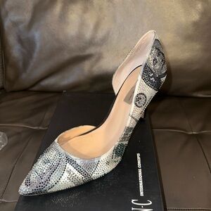 Elegant Women's D'Orsay Pumps